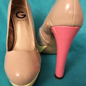 G By Guess Women US 8.5 Tan/Red/Yellow Platform